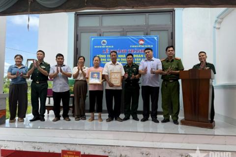 <a href="/thong-tin-247" title="Thông tin 247" rel="dofollow">Thông tin 247</a>