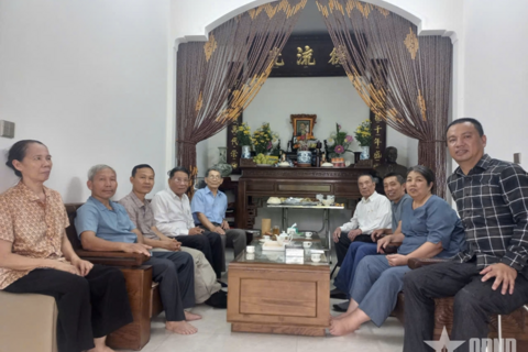 <a href="/thong-tin-247" title="Thông tin 247" rel="dofollow">Thông tin 247</a>