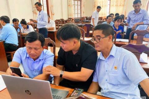 <a href="/thong-tin-247" title="Thông tin 247" rel="dofollow">Thông tin 247</a>