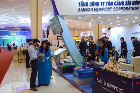 <a href="/doanh-nghiep" title="Doanh nghiệp" rel="dofollow">Doanh nghiệp</a>