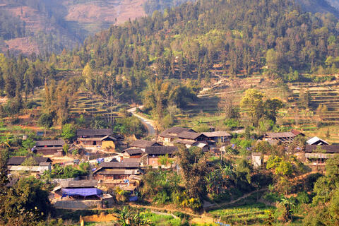 <a href="/thong-tin-247" title="Thông tin 247" rel="dofollow">Thông tin 247</a>