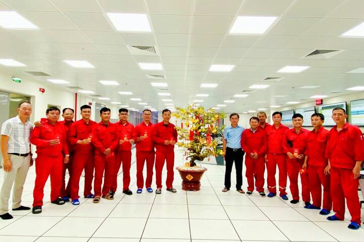 Lãnh đạo PV Power NT thăm, chúc Tết CBCNV làm việc đêm giao thừa