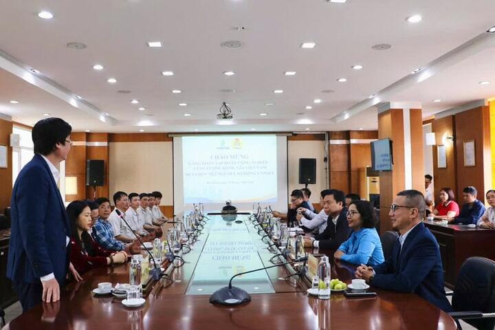 Chủ tịch Công đoàn Petrovietnam thăm, chúc Tết người lao động VNPOLY