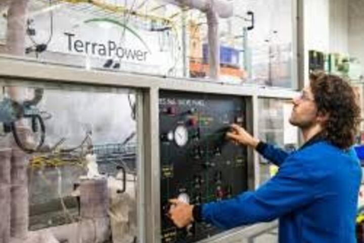 Đầu tư, hỗ trợ phát triển lò phản ứng mô-đun nhỏ (SMR) - Nhìn từ sự kiện TerraPower của Hoa Kỳ