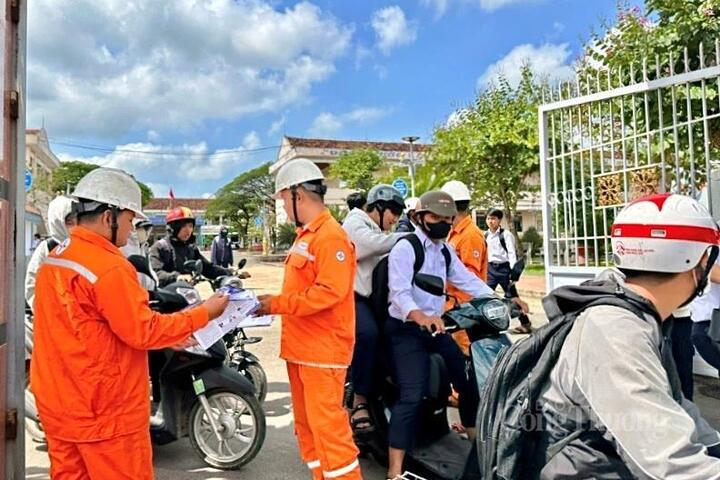 Gia Lai ưu tiên sử dụng điện an toàn, tiết kiệm mùa nắng nóng