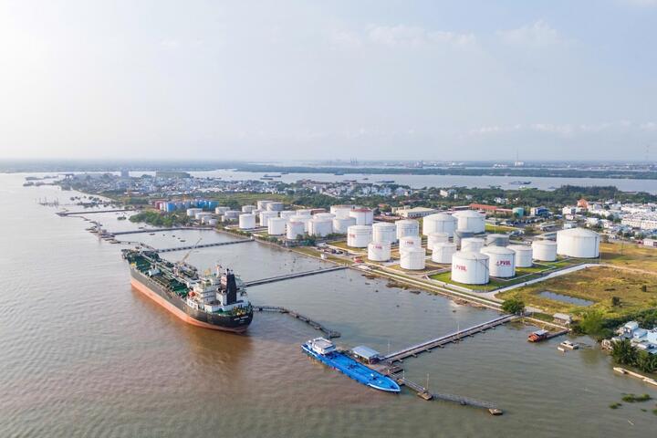 Tọa đàm “TP Hồ Chí Minh: Sức bật từ Công nghiệp - Năng lượng - Dịch vụ kỹ thuật cao”