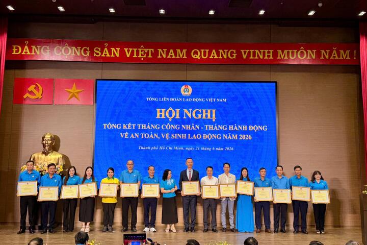 Công đoàn PVCFC ghi dấu ấn tại Tháng Công nhân 2026 với nhiều hoạt động được biểu dương