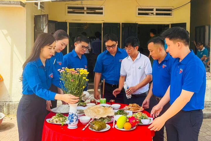 Tuổi trẻ BSR gửi trọn lòng biết ơn qua “Mâm cơm tri ân - Nụ cười của Mẹ”