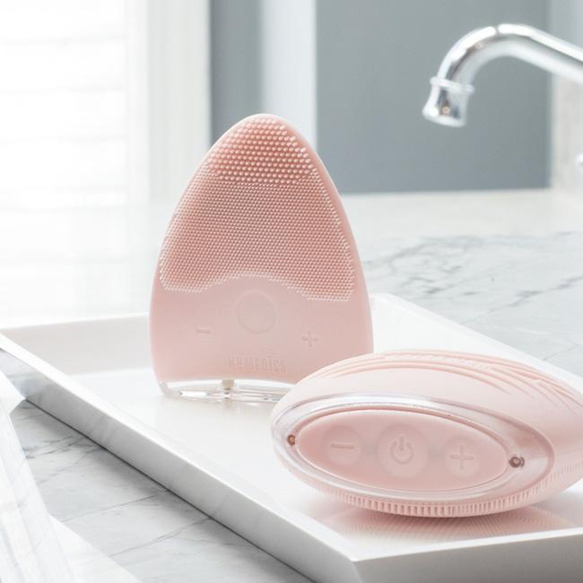 5 máy rửa mặt tầm trung, giá chưa đến 1 triệu 5 nhưng chất lượng chẳng thua kém hàng cao cấp - Ảnh 2. 5 máy rửa mặt tầm trung, giá chưa đến 1 triệu 5 nhưng chất lượng chẳng thua kém hàng cao cấp - Ảnh 2.
