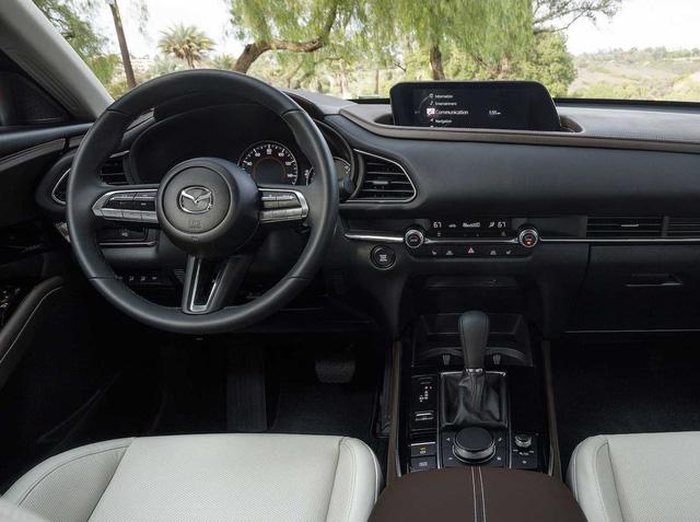 Bộ đôi Mazda CX-3 và CX-30 sắp ra mắt Việt Nam: Giá khoảng 700 triệu, nhập Thái, cạnh tranh Hyundai Kona - Ảnh 8. Bộ đôi Mazda CX-3 và CX-30 sắp ra mắt Việt Nam: Giá khoảng 700 triệu, nhập Thái, cạnh tranh Hyundai Kona - Ảnh 8.