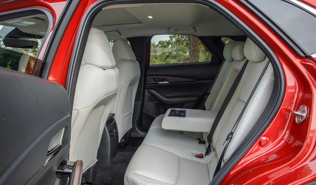 Bộ đôi Mazda CX-3 và CX-30 sắp ra mắt Việt Nam: Giá khoảng 700 triệu, nhập Thái, cạnh tranh Hyundai Kona - Ảnh 10. Bộ đôi Mazda CX-3 và CX-30 sắp ra mắt Việt Nam: Giá khoảng 700 triệu, nhập Thái, cạnh tranh Hyundai Kona - Ảnh 10.
