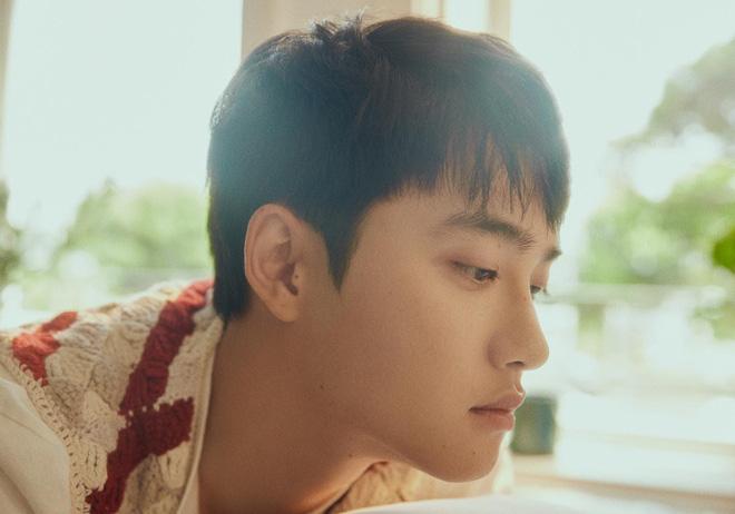 D.O. (EXO) tung teaser MV đẹp như đóng phim thanh xuân vườn trường, hát 3 thứ tiếng, cất giọng là chỉ muốn tan chảy - Ảnh 7. D.O. (EXO) tung teaser MV đẹp như đóng phim thanh xuân vườn trường, hát 3 thứ tiếng, cất giọng là chỉ muốn tan chảy - Ảnh 7.