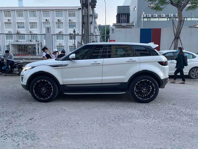 Bị CĐM thắc mắc khi bán Range Rover Evoque 2018 giá hơn 700 triệu, chủ xe khẳng định: Không phải xe trộm cắp, nói không với lừa đảo - Ảnh 2.