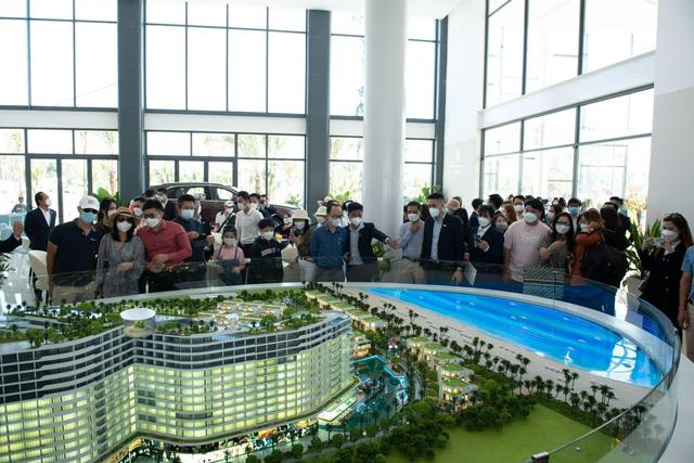 Xuất hiện siêu xe Bentley thiết kế dành riêng cho khách hàng Charm Group - Ảnh 2. Xuất hiện siêu xe Bentley thiết kế dành riêng cho khách hàng Charm Group - Ảnh 2.
