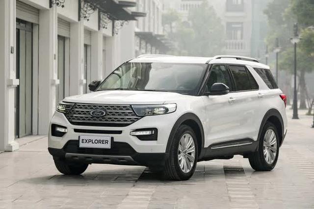 Khách Việt mất thêm 300 triệu đồng cho đại lý để mua Ford Explorer 2022 sớm dù không kịp có xe chơi Tết - Ảnh 2.