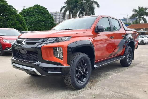 Mitsubishi Triton bất ngờ bán gấp 3 lần Hilux, đe doạ ngôi vua doanh số của Ranger trong tháng cuối năm - Ảnh 1. Mitsubishi Triton bất ngờ bán gấp 3 lần Hilux, đe doạ ngôi vua doanh số của Ranger trong tháng cuối năm - Ảnh 1.
