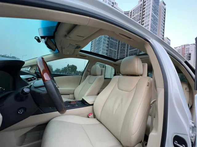 Chưa tới 100.000km, Lexus RX 350 hạ giá bán lại ngang ngửa Mazda CX-8 - Ảnh 3. Chưa tới 100.000km, Lexus RX 350 hạ giá bán lại ngang ngửa Mazda CX-8 - Ảnh 3.