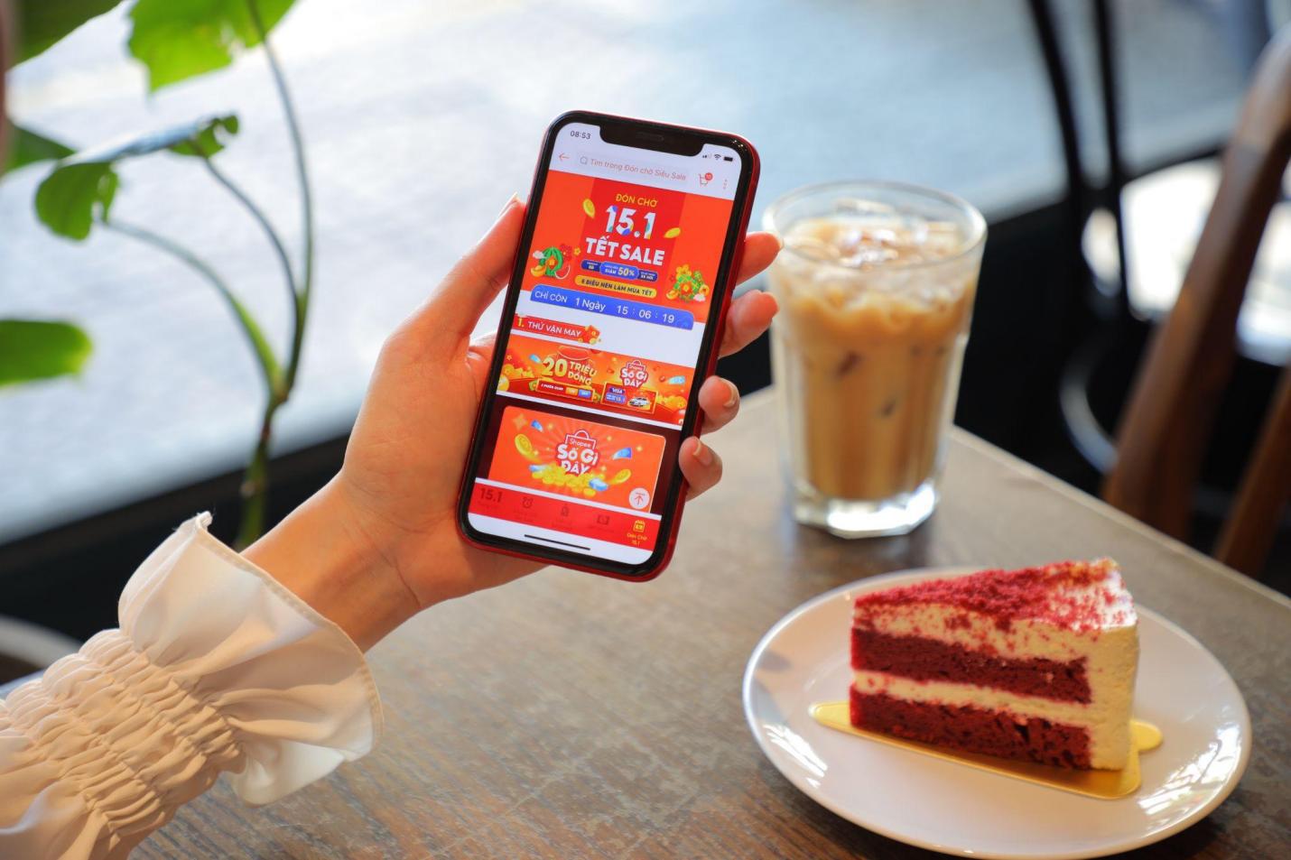 Khui bia tất niên đã xưa rồi, giờ phải sẵn sàng khui giá sốc trên Shopee! - Ảnh 1.