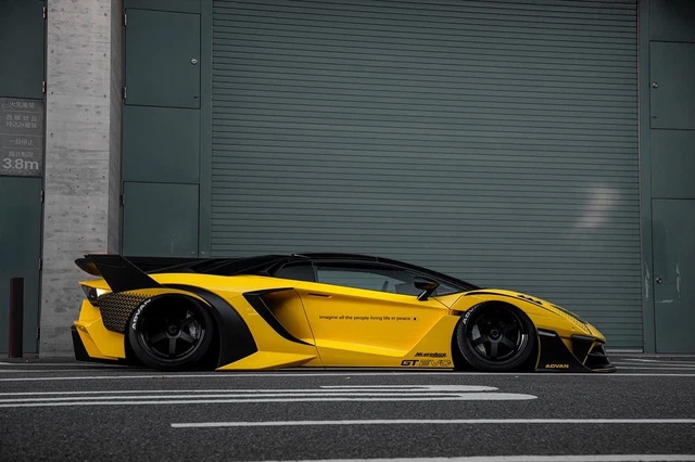 Lamborghini Aventador độ Liberty Walk mới đáng tham khảo cho đại gia Việt rủng rỉnh hầu bao: Riêng bộ vỏ carbon ngốn hơn 4,2 tỷ đồng - Ảnh 4. Lamborghini Aventador độ Liberty Walk mới đáng tham khảo cho đại gia Việt rủng rỉnh hầu bao: Riêng bộ vỏ carbon ngốn hơn 4,2 tỷ đồng - Ảnh 4.