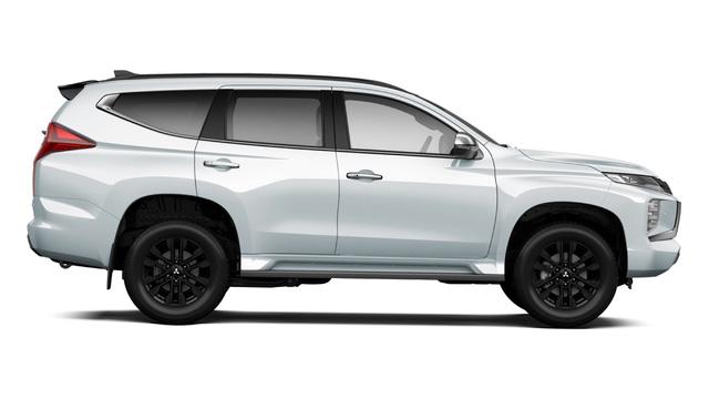 Bản thể thao của Mitsubishi Pajero Sport có giá quy đổi 995 triệu đồng - Đối trọng lớn của Toyota Fortuner Legender - Ảnh 3.