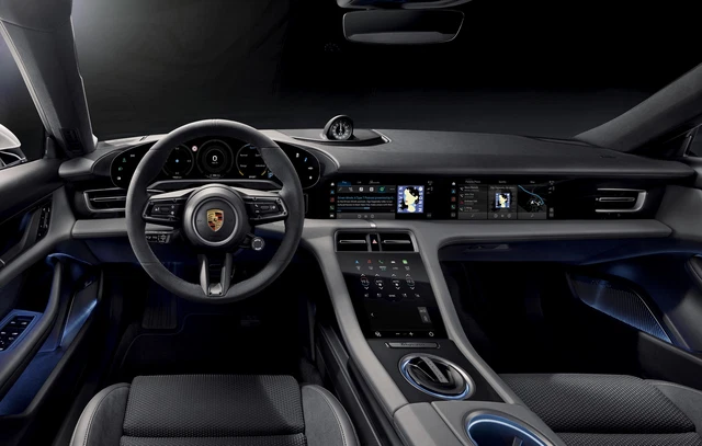 Nhiều điểm mới trên màn hình xe Porsche trong tháng 2: Một nâng cấp cực kỳ hữu ích cho chủ xe Taycan khi tìm trạm sạc - Ảnh 1. Nhiều điểm mới trên màn hình xe Porsche trong tháng 2: Một nâng cấp cực kỳ hữu ích cho chủ xe Taycan khi tìm trạm sạc - Ảnh 1.