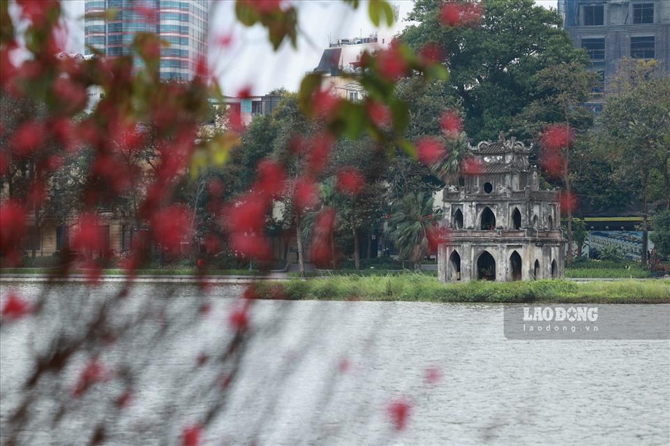 Hà Nội thông thoáng, yên tĩnh khác lạ trong ngày cuối cùng năm Tân Sửu - Ảnh 4