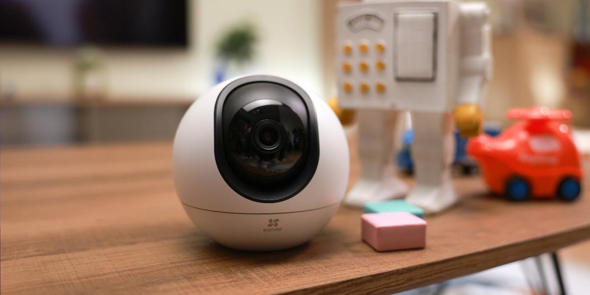 EZVIZ ra mắt camera an ninh C6 hỗ trợ chăm sóc con trẻ từ xa - Ảnh 1.