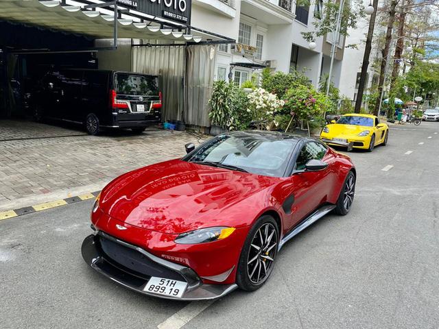 Xem xong siêu xe mới cùng Nguyễn Quốc Cường, Minh Nhựa bán luôn Aston Martin V8 Vantage biển đẹp dù mới đi chưa đầy 500 km - Ảnh 3.