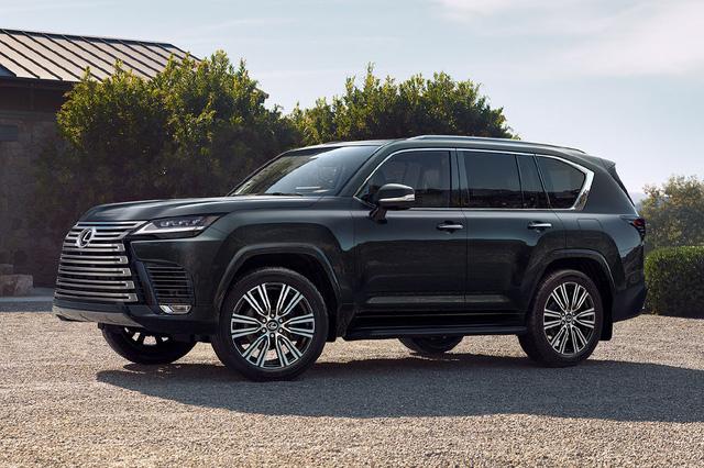 Lexus LX 600 2022 đầu tiên được thông quan tại Việt Nam - Hàng hiếm có nội thất đẳng cấp cho chủ tịch, mạnh nhưng bớt uống xăng hơn - Ảnh 3.