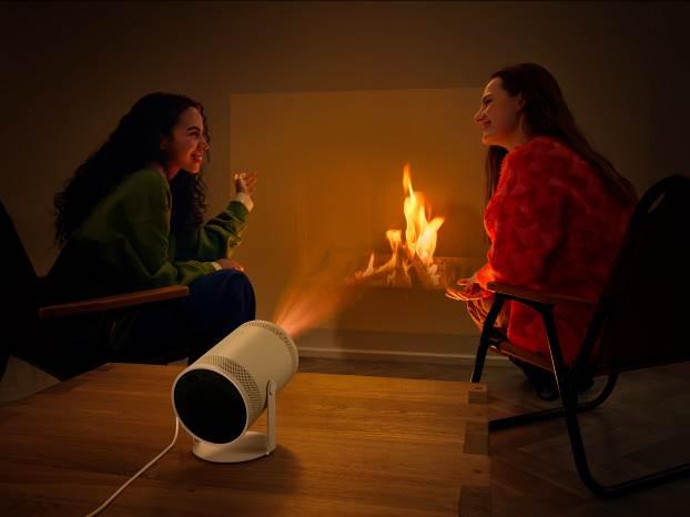 Máy chiếu bỏ túi mở ra xu hướng du lịch mới cho Gen Z - Ảnh 5.