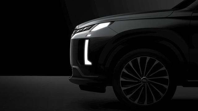 Nhá hàng thiết kế Hyundai Palisade 2023 trước giờ G: Góc cạnh và hầm hố, bộ mâm bớt rối mắt hơn, khác xa đàn em Santa Fe - Ảnh 2.