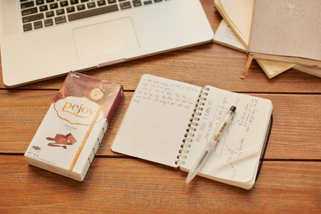 Review 3 loại bánh PEJOY hot “rần rần”, quý cô quà chiều nào cũng phải thử qua - Ảnh 1.