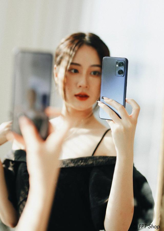 FPT Shop ưu đãi đến 2 triệu cho khách mua điện thoại OPPO - Ảnh 2. FPT Shop ưu đãi đến 2 triệu cho khách mua điện thoại OPPO - Ảnh 2.