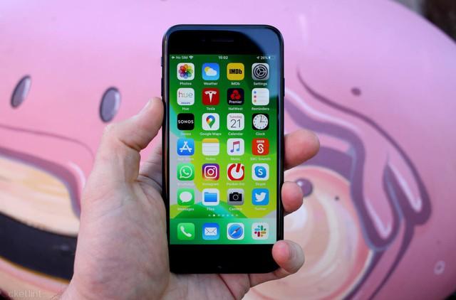iPhone SE 2022 khó cạnh tranh được với những chiếc smartphone Android giá rẻ - Ảnh 1.