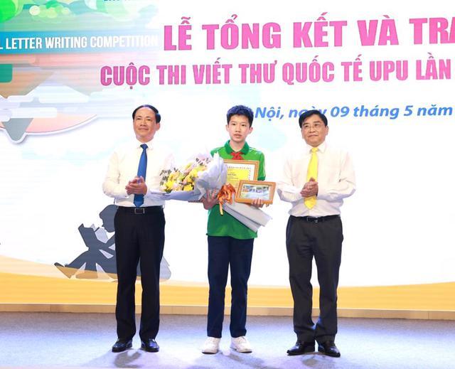 Lá thư cảm động của nam sinh đạt giải Nhất viết thư Quốc tế UPU: Ai đọc cũng phải giật mình!  - Ảnh 1.