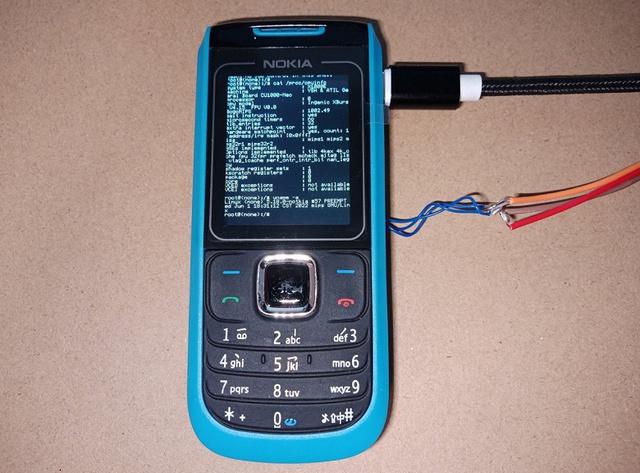 Đam mê phần cứng, hacker độ điện thoại phổ thông Nokia 1680 thành máy tính Linux - Ảnh 1. Đam mê phần cứng, hacker độ điện thoại phổ thông Nokia 1680 thành máy tính Linux - Ảnh 1.