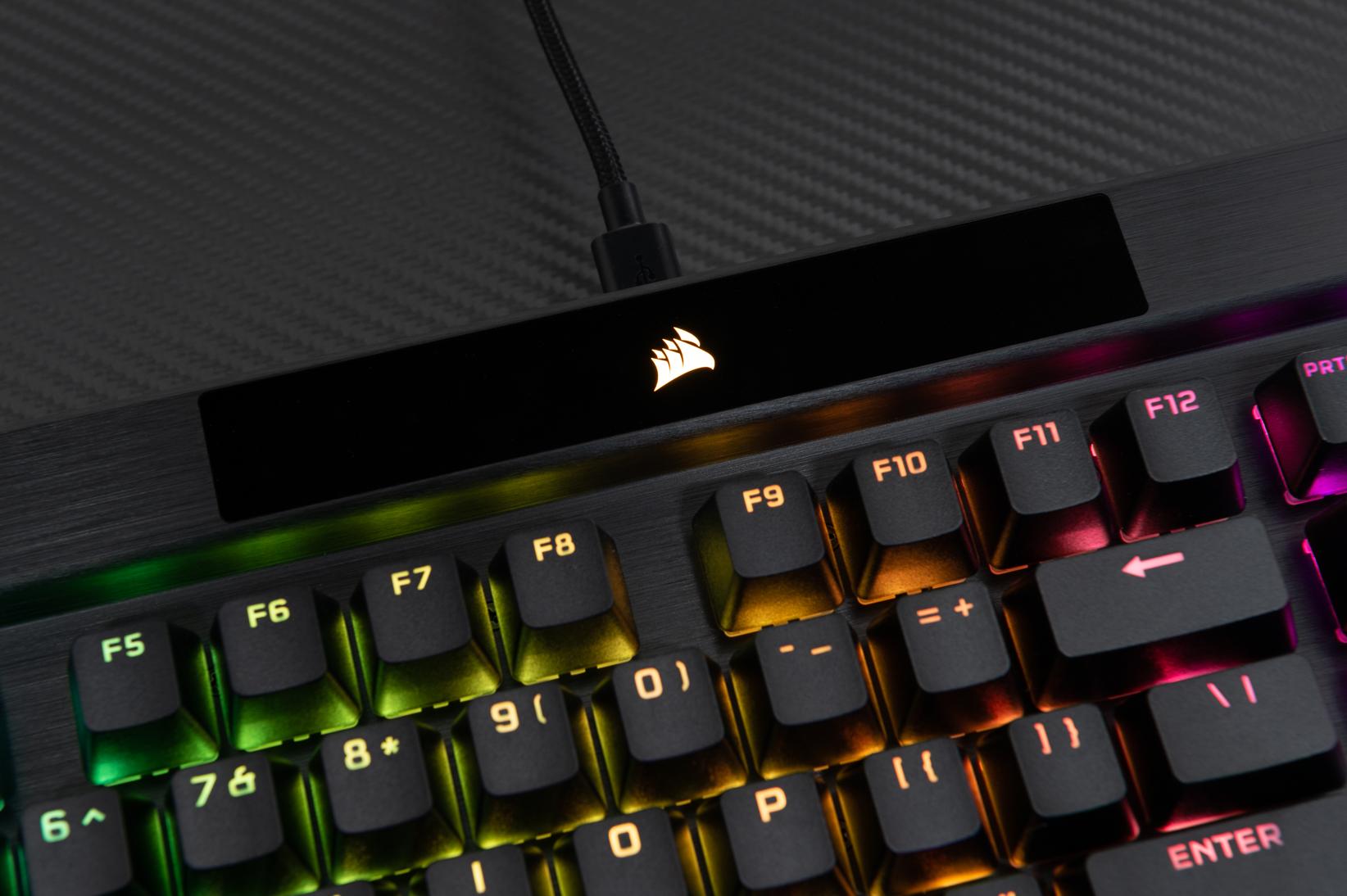 Bàn phím cơ gaming Corsair K70 RGB Pro: Đắt xắt ra miếng với thiết kế cá tính, xịn sò - Ảnh 2.