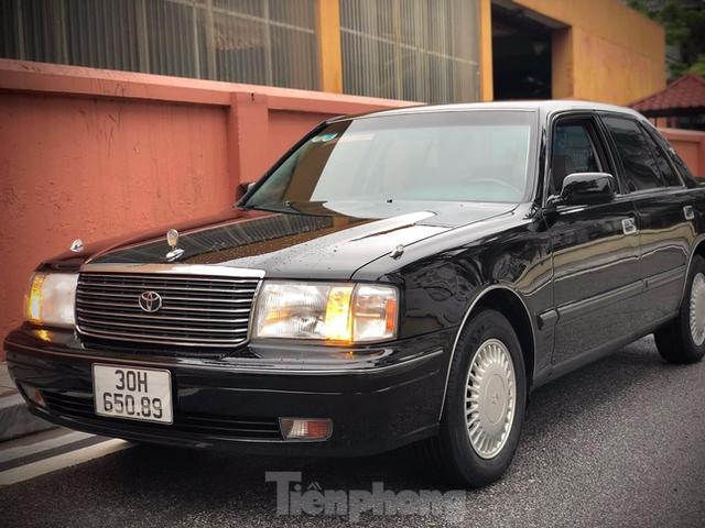 Toyota Crown đời 1998 rao bán giá 1,5 tỷ đồng ở Hà Nội - Ảnh 8.