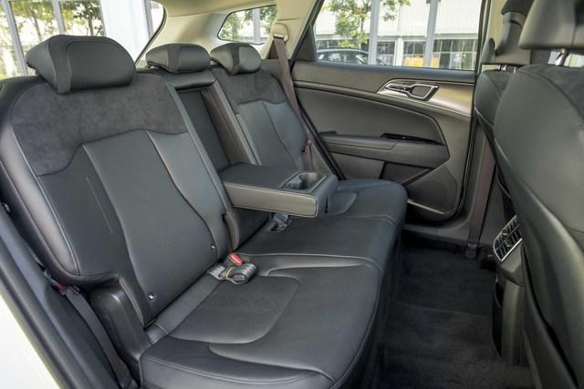 Kia Sportage 2022 về Việt Nam với giá 899 đến 1099 triệu đồng – đối đầu Hyundai Tucson, Honda CR-V - Ảnh 7. Kia Sportage 2022 về Việt Nam với giá 899 đến 1099 triệu đồng – đối đầu Hyundai Tucson, Honda CR-V - Ảnh 7.