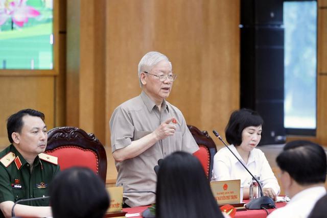 Hình ảnh Tổng Bí thư Nguyễn Phú Trọng tiếp xúc cử tri tại Hà Nội  - Ảnh 7.