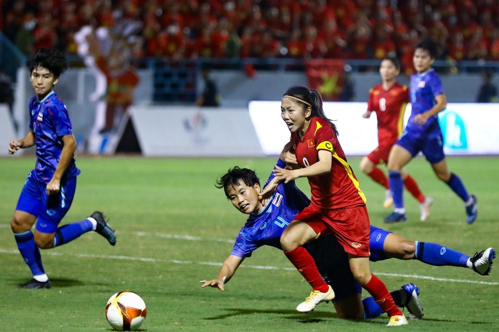 AFF Cup 2022: Lào vươn lên đầu bảng; Việt Nam và Thái Lan có khả năng chạm trán ở bán kết - Ảnh 2. AFF Cup 2022: Lào vươn lên đầu bảng; Việt Nam và Thái Lan có khả năng chạm trán ở bán kết - Ảnh 2.