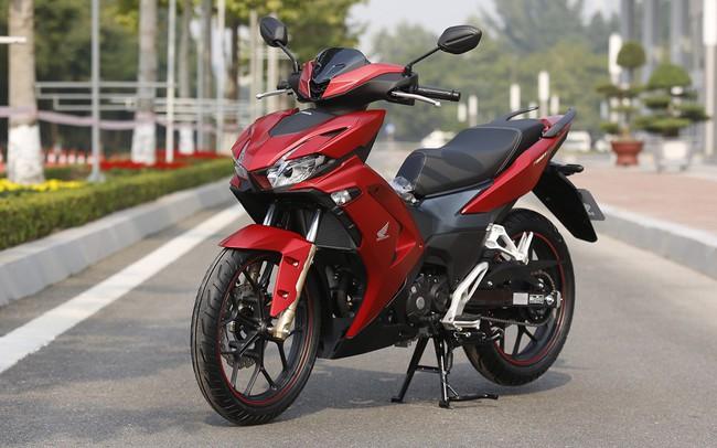 Honda Winner X bất ngờ rẻ đến mức khó tin, bán thấp hơn giá đề xuất đến 20 triệu đồng còn được thêm quà tặng