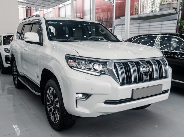 Hàng hiếm Toyota Land Cruiser 2022 siêu lướt được giao giá gần 3 tỷ đồng sau vài tháng sử dụng - Ảnh 1.