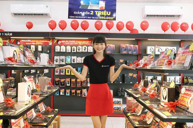 Tân sinh viên được tặng ưu đãi đến 30% và tặng thêm 01 năm bảo hành khi mua laptop, máy tính bảng tại FPT Shop - Ảnh 2.
