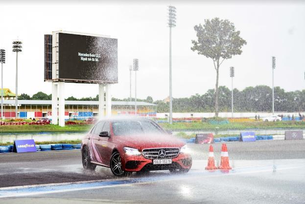 Cơ hội trải nghiệm cầm lái 14 dòng xe Mercedes-Benz với nhiều dòng hiệu suất cao tại sự kiện MBDF - Ảnh 4.