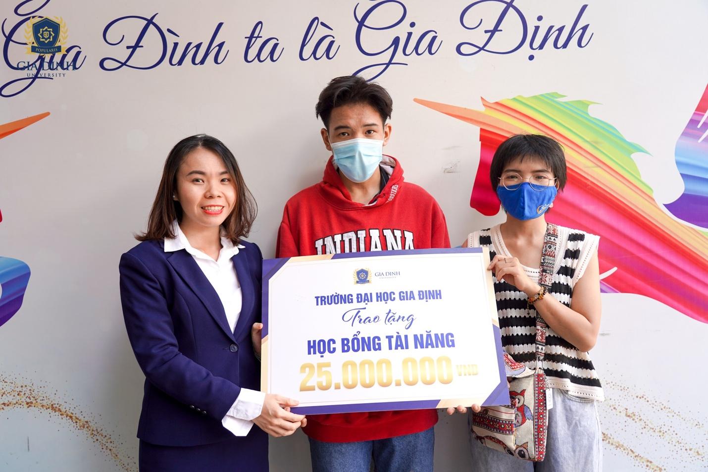 Cơ hội cuối cùng để xét tuyển bổ sung nhận ưu đãi học phí khủng đến 20 triệu đồng - Ảnh 4. Cơ hội cuối cùng để xét tuyển bổ sung nhận ưu đãi học phí khủng đến 20 triệu đồng - Ảnh 4.