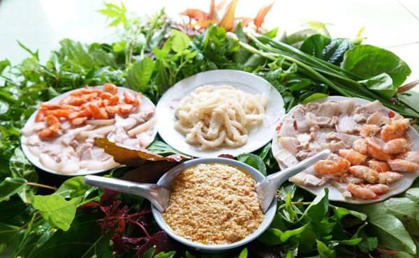 Gỏi lá Kon Tum - Sự mát lành của núi rừng Tây Nguyên - Ảnh 1. Gỏi lá Kon Tum - Sự mát lành của núi rừng Tây Nguyên - Ảnh 1.