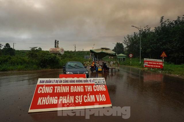 Cận cảnh thi công dự án sân bay tỷ đô lớn nhất Việt Nam - Ảnh 2.