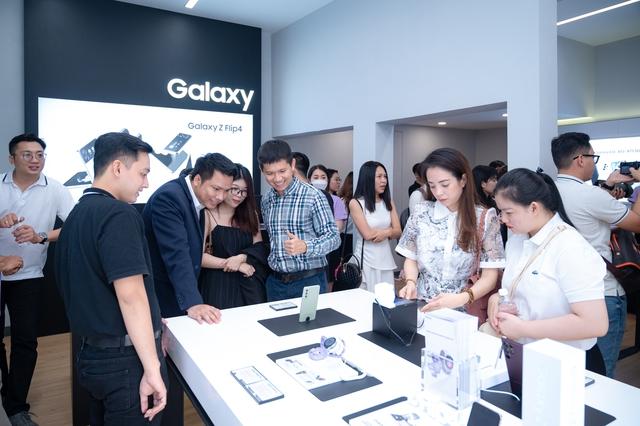 Thăm thú S.Studio by FPT: Nơi lý tưởng để các Samfans trải nghiệm sản phẩm Samsung mới nhất! - Ảnh 2.