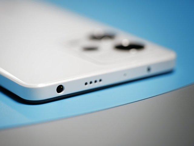 Ảnh thực tế Redmi Note 12 Pro: Thiết kế quen thuộc, chip Dimensity 1080, giá dưới 6 triệu đồng - Ảnh 12. Ảnh thực tế Redmi Note 12 Pro: Thiết kế quen thuộc, chip Dimensity 1080, giá dưới 6 triệu đồng - Ảnh 12.